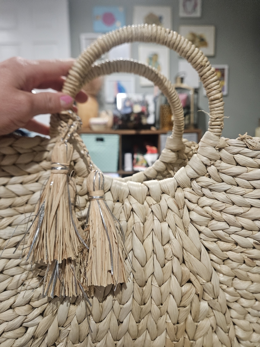 Bujibaja Woven Corn Husk & Raffia Tote Bag – Natural Straw - Picture 13 of 15